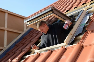 Pose de fenêtres de toit Velux à Baneuil